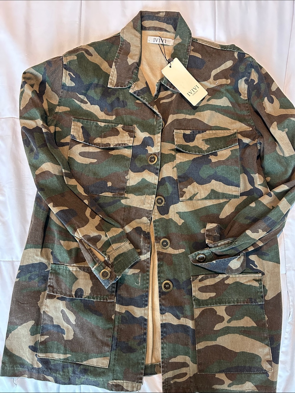 ViVI Camouflage Button-Front Utility Jacket in Green and Brown